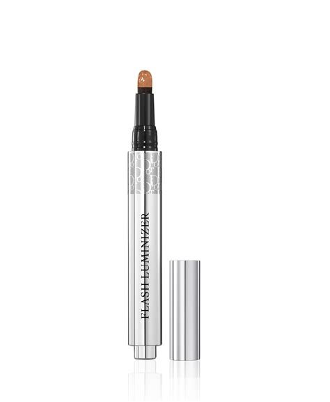 flash luminizer dior how to use|Dior radiance booster pen.